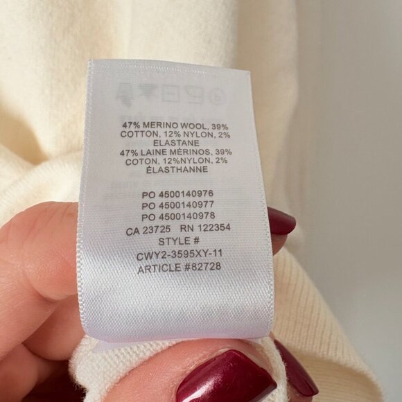 Aritzia Sunday Best Wool Daisy Dash Sweater Size Medium - Picture 9 of 9